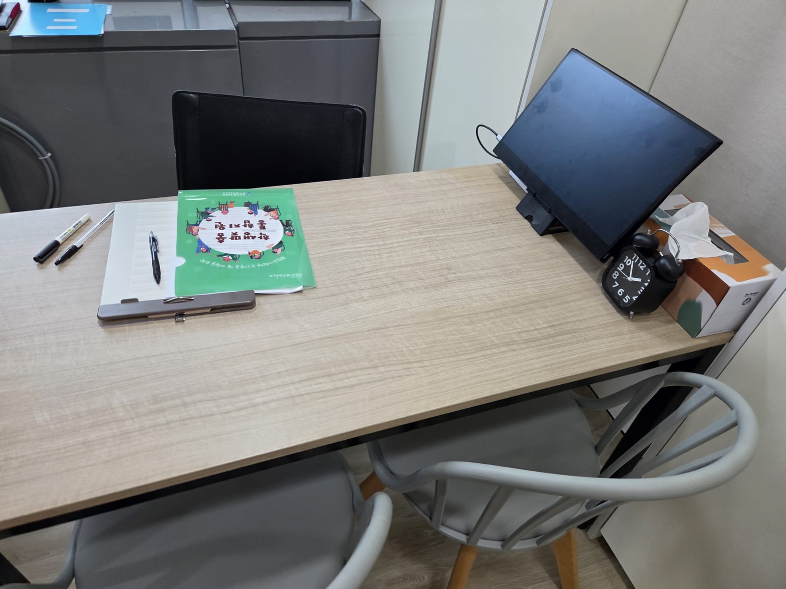방송인 공황장애 초기증상, 무대 위의 침착함만으로 마음을 판단하지 않기 관련 이미지